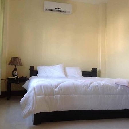 Apartment Thidathip Вьентьян Экстерьер фото